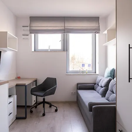 Rentplanet - Dyrekcyjna Apartamento Breslavia
