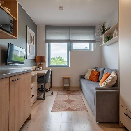 Rentplanet - Dyrekcyjna Apartamento *