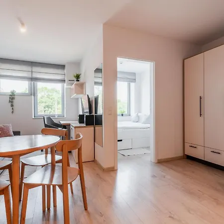 Rentplanet - Dyrekcyjna Apartamento *