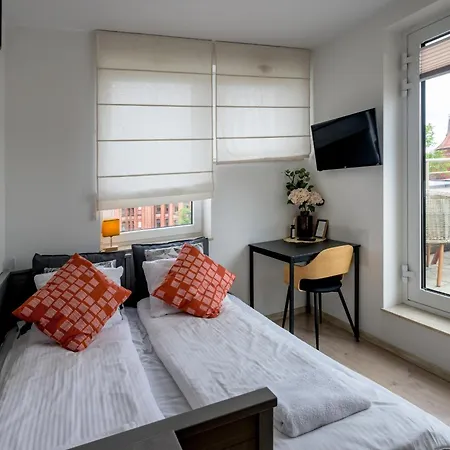 Rentplanet - Dyrekcyjna Apartamento *